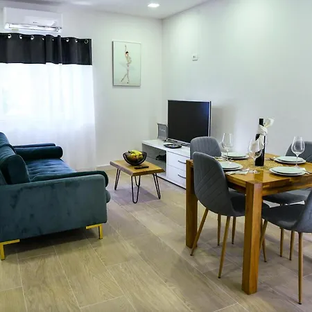 Sara Apartman